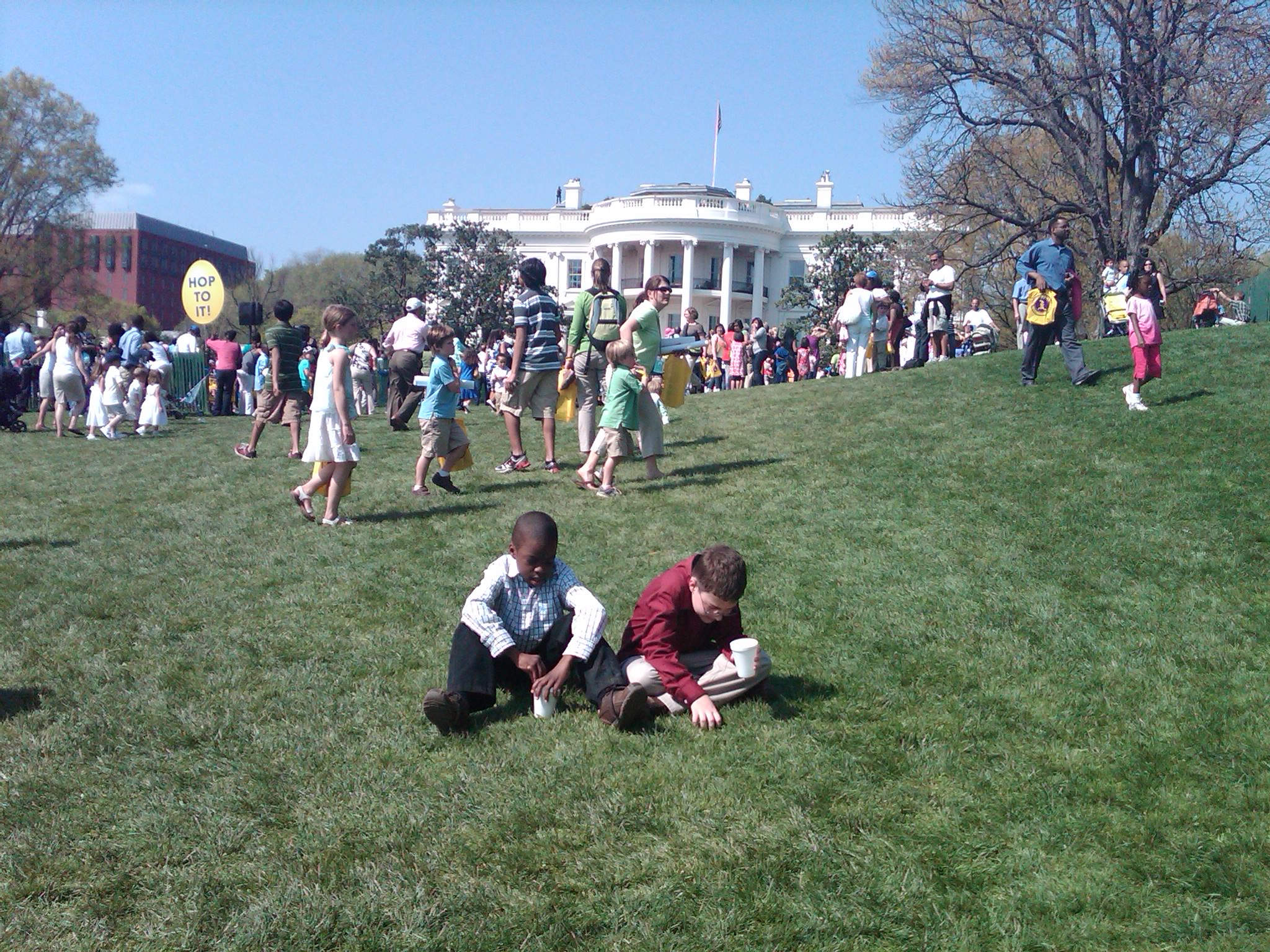 Little_Guys_Sitting_In_Front_Of_The_White_House
